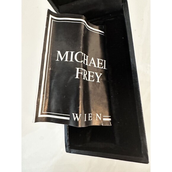 RARE Vintage Michaela Frey Wien Enamel Bracelet – Egyptian Scarab Design 24K GP - Picture 4 of 5